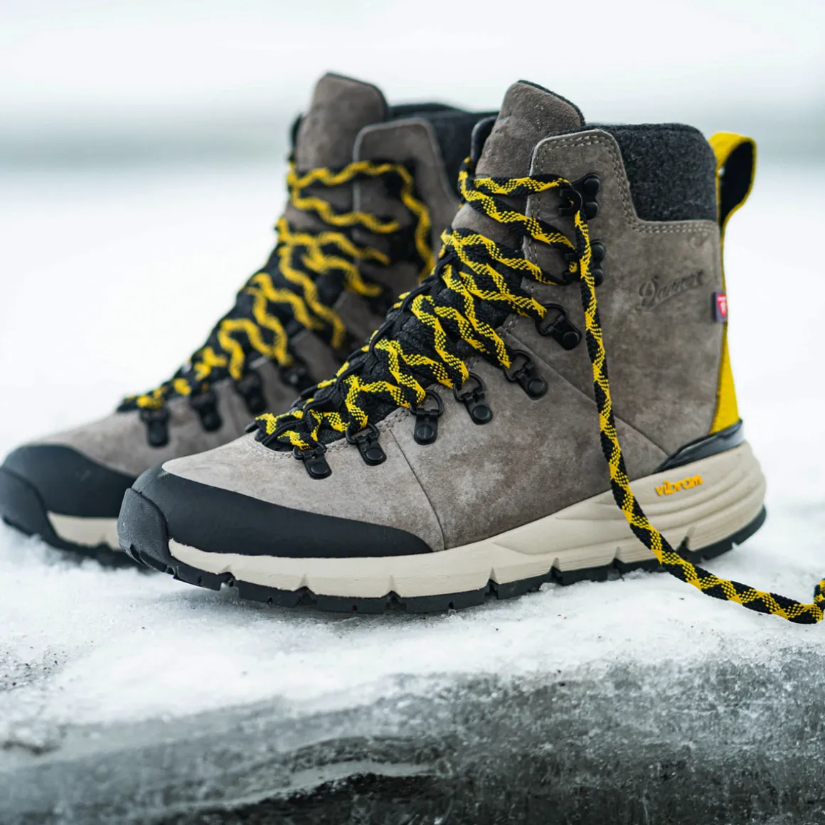 Best Sale Danner Arctic 600 Side-Zip Driftwood/Yellow