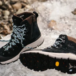 Clearance Danner Arctic 600 Side-Zip Black/SparkBlue