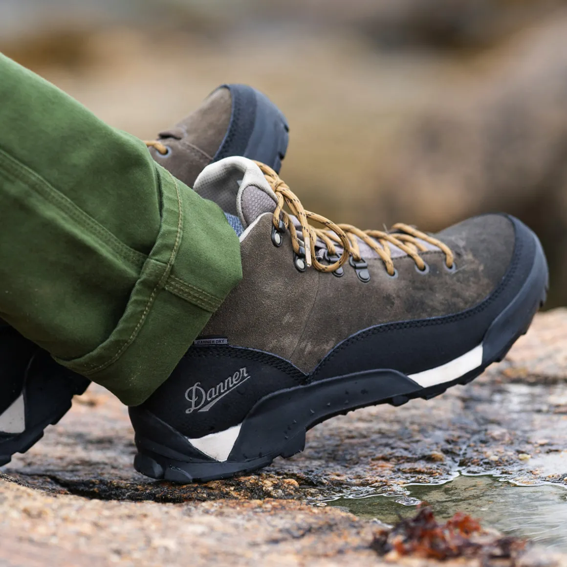 Hot Danner Panorama Low BlackOlive