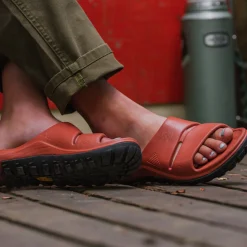 Online Danner Shelter Cove Potter'sClay